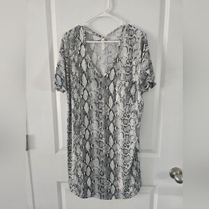 MTS Snakeskin Print V-Neck T-Shirt Dress